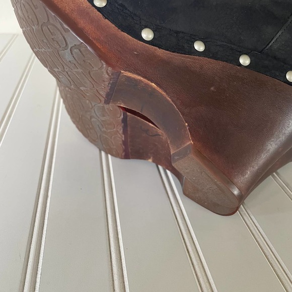 UGG Leather Carnegie Wood sole studded boots size 9 - Picture 9 of 15